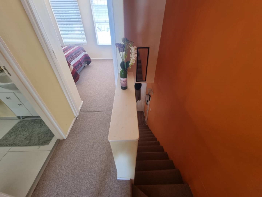 To Let 2 Bedroom Property for Rent in Claremont Upper Western Cape